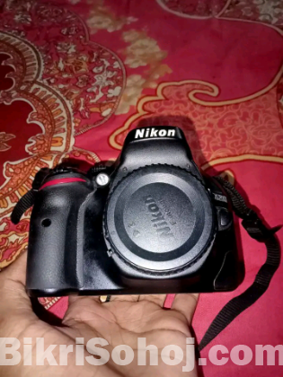 Nikon D5200 Emergency sell
